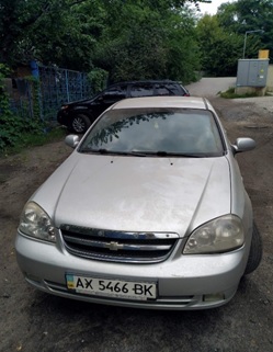 Автомобіль CHEVROLET LACETTI NF 19B, легковий седан-В, сірий, державний номер AX5466BK, 2008 року випуску, номер кузова KL1NF19BE8K934841, об’єм двигуна 1796. Основні засоби в кількості 15 од.