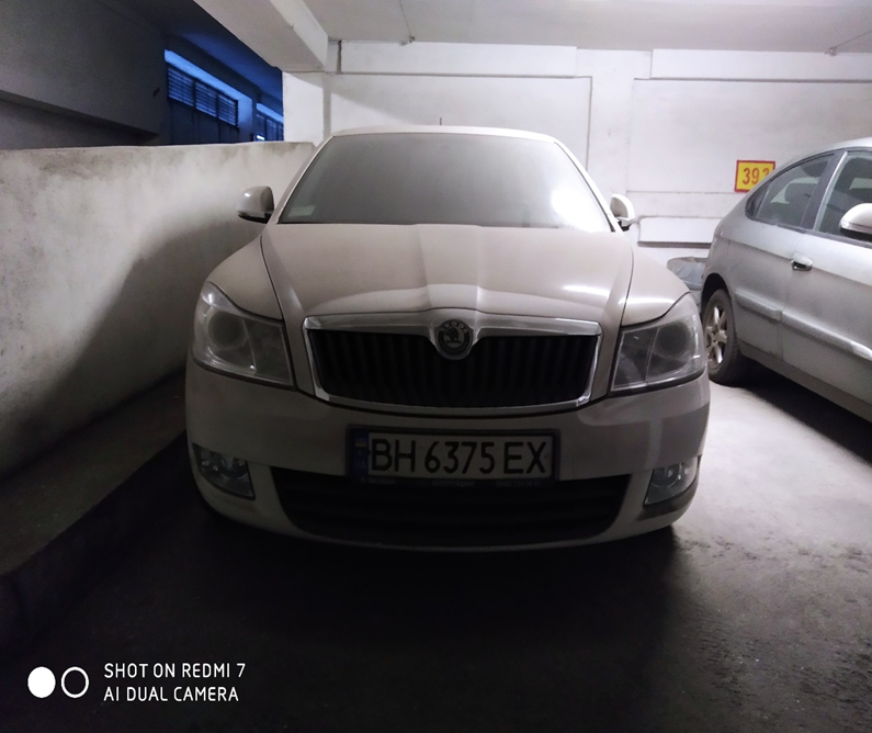 Автомобіль Skoda Octavia А5, загальний легковий хетчбек-В, 2011 р.в., білого кольору, реєстраційний номер ВН6375ЕХ, об’єм двигуна 1798, номер шасі TMBCK41ZXCB150153