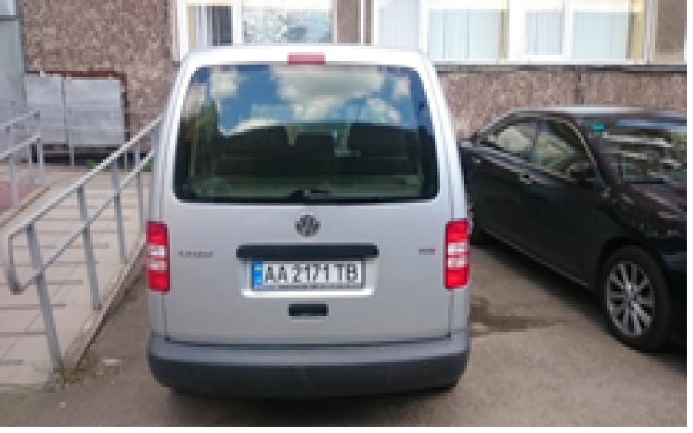 Легковий автомобіль VOLKSWAGEN CADDY, 2010 року випуску, номер шасі (кузова) WV2ZZZ2KZBX217981, номер державної реєстрації АА2171ТВ