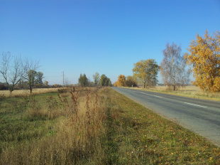 Нерухомість та основні засоби, а саме: Земельна ділянка, реєстраційний №692280132214,  загальною площею 1,89 га. за адресою: Київська область, Васильківський район,  Рославичівська сільська рада, кадастровий номер 3221487300:02:002:0005  для ведення особистого селянського  господарства (309046) та Основні засоби* у кількості 1 об’єкту (детектор інв. №409159), що на складі за адресою: м. Київ, бульвар Дружби народів, буд. 38. *Банк залишає за собою право змінювати адресу фактичного місцезнаходження ТМЦ. З ПДВ в частині ТМЦ.