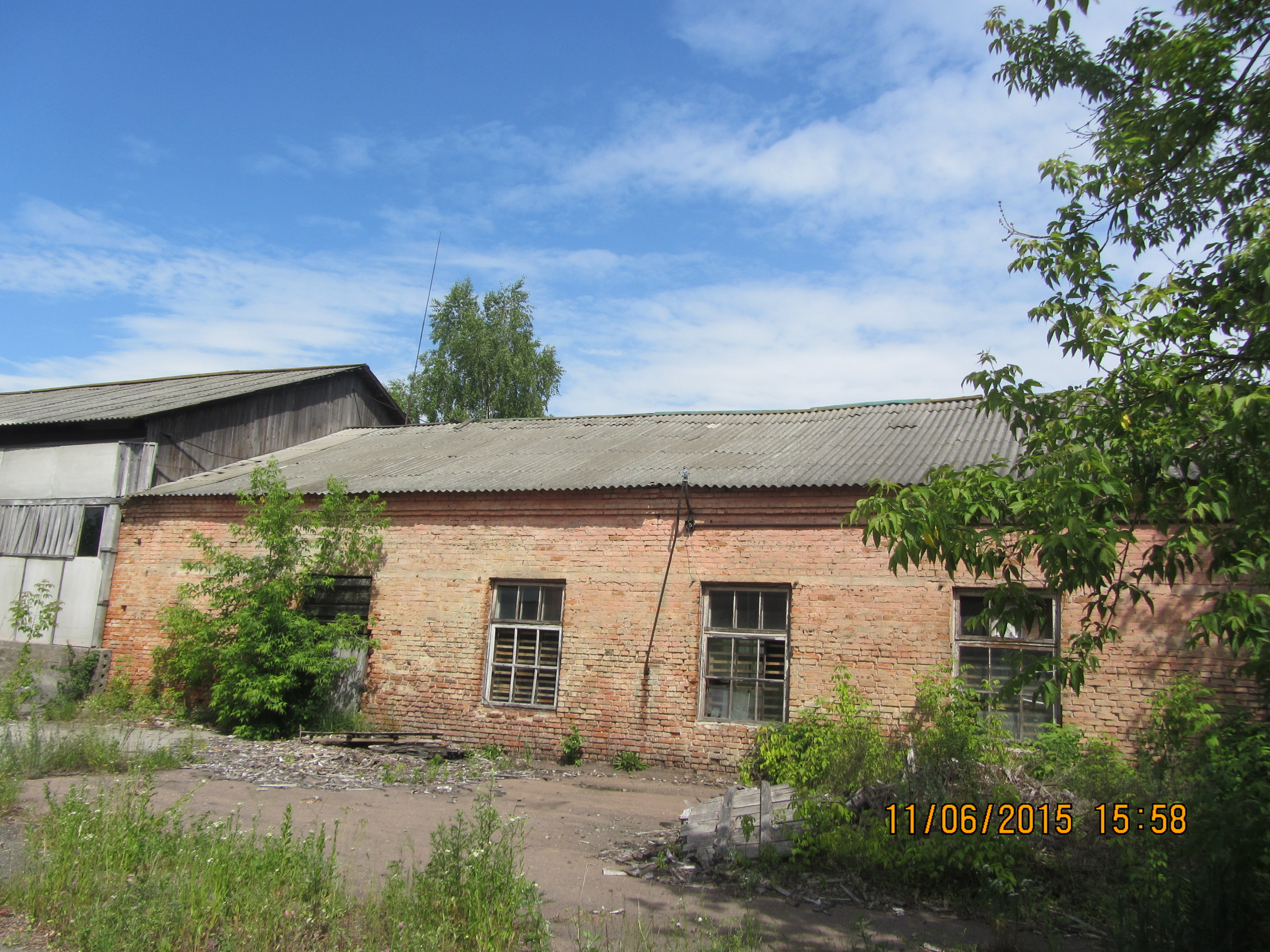 Комплекс, який знаходиться за адресою Чернігівська область, Городнянський район, місто Городня, вулиця Радянська, 110, загальною площею 7555,6кв.м.